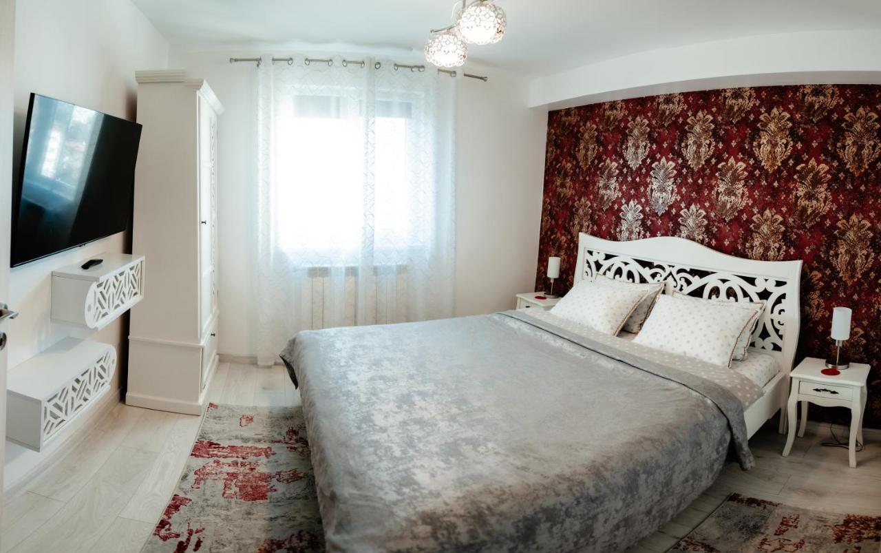 Carla'S Apart Palas-Hala Centrala 1 Bedroom, Airport Shuttle Iasi Exterior foto