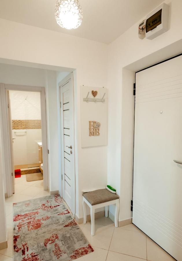 Carla'S Apart Palas-Hala Centrala 1 Bedroom, Airport Shuttle Iasi Exterior foto